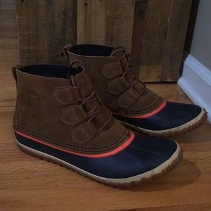 NEW Sorel Out N About Leather Duck Boot